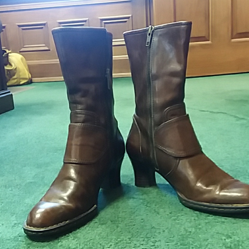 Born Boots - Picture 2 of 3